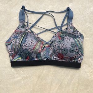 Cute VS Lightweight Strappy Sport Bra size 36D